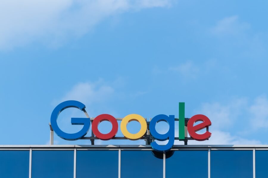 History Of Google – The Largest Search Engine in the World
