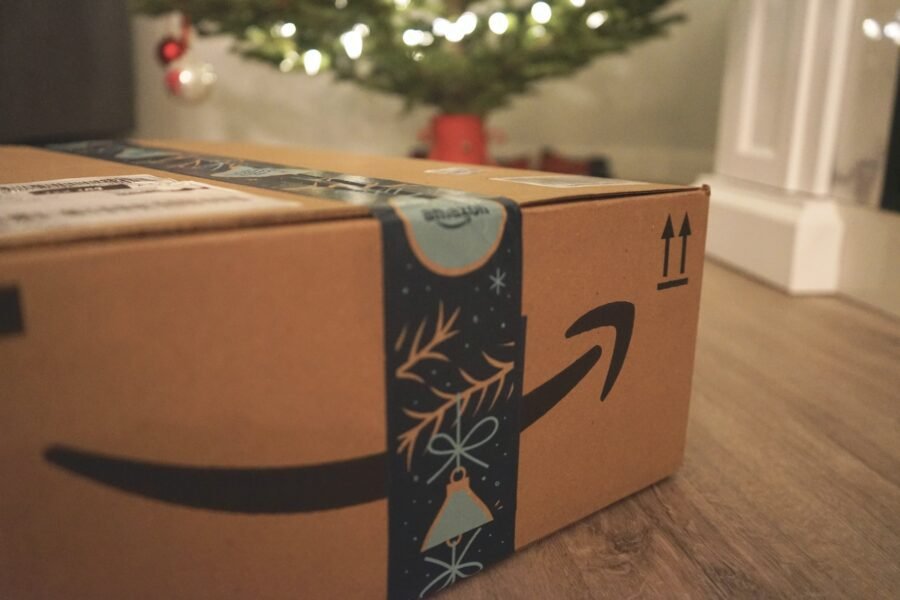 The History Of Amazon – The Largest Tech Giant In The World